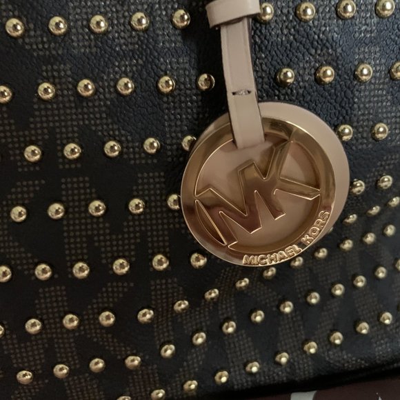 NWT! MICHAEL KORS MK STUDDED JET SET TRAVEL TOTE BAG WITH DUST BAG - Picture 2 of 13